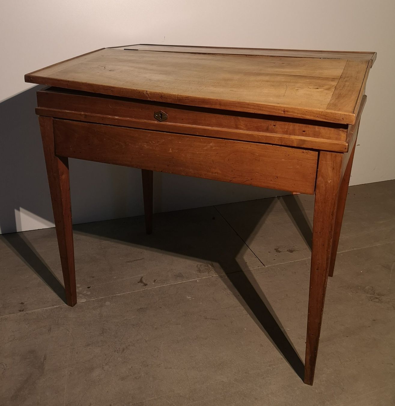 Scrivanie: Biedermeier Klapp-Schreibtisch mit Schubladen, Kirschbaum – Usato da Solothurn venduto da Sis_email 6