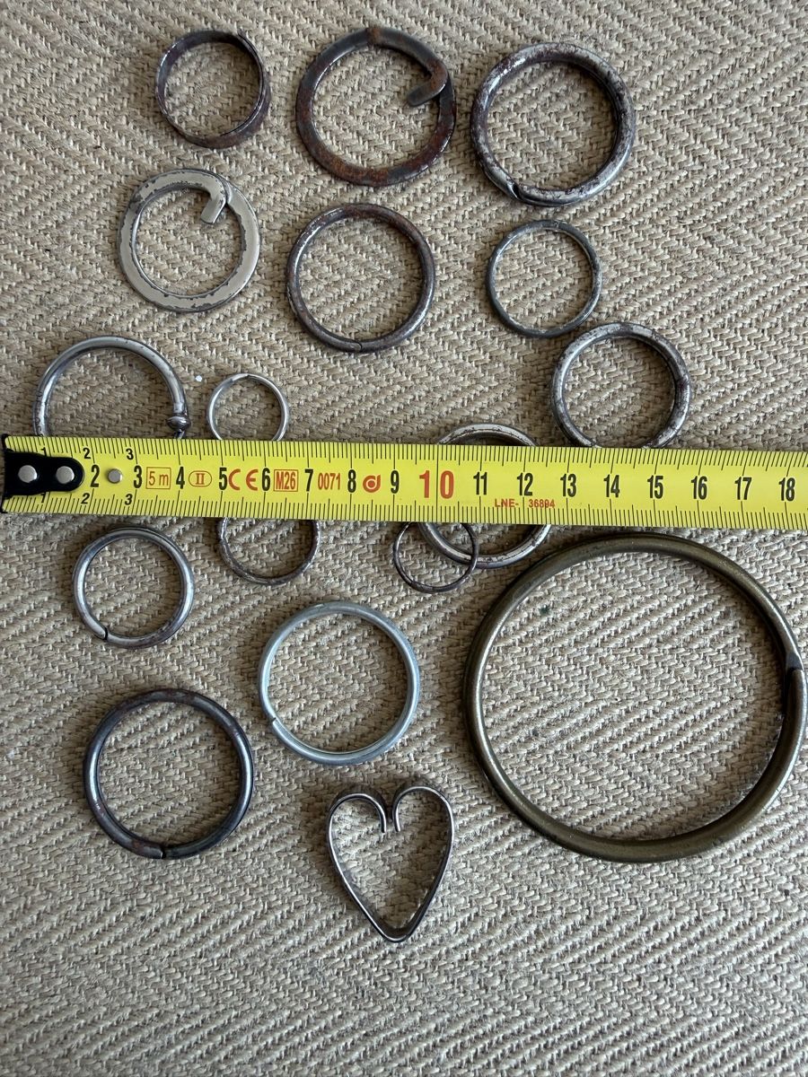 Porte-clés: Sammlung alte Schlüsselringe 16 Stk. – D'occasion à Konolfingen par petzipetz 5