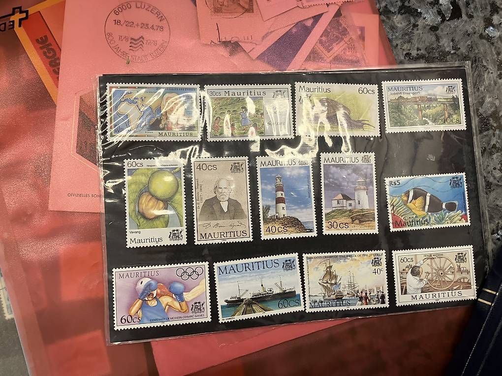 Alle Briefmarken: Briefmarken Sammlung – Gebraucht aus Emmenbrücke von Wir5