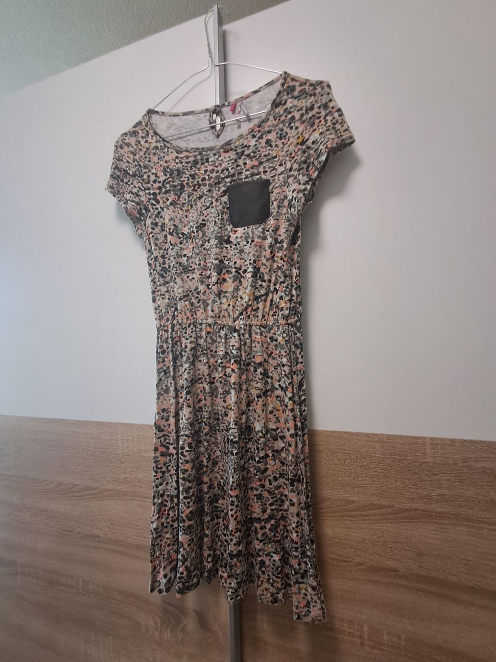 Vestiti & Gonne: Robe imprimée  – Usato da Biel/Bienne venduto da Laure_7