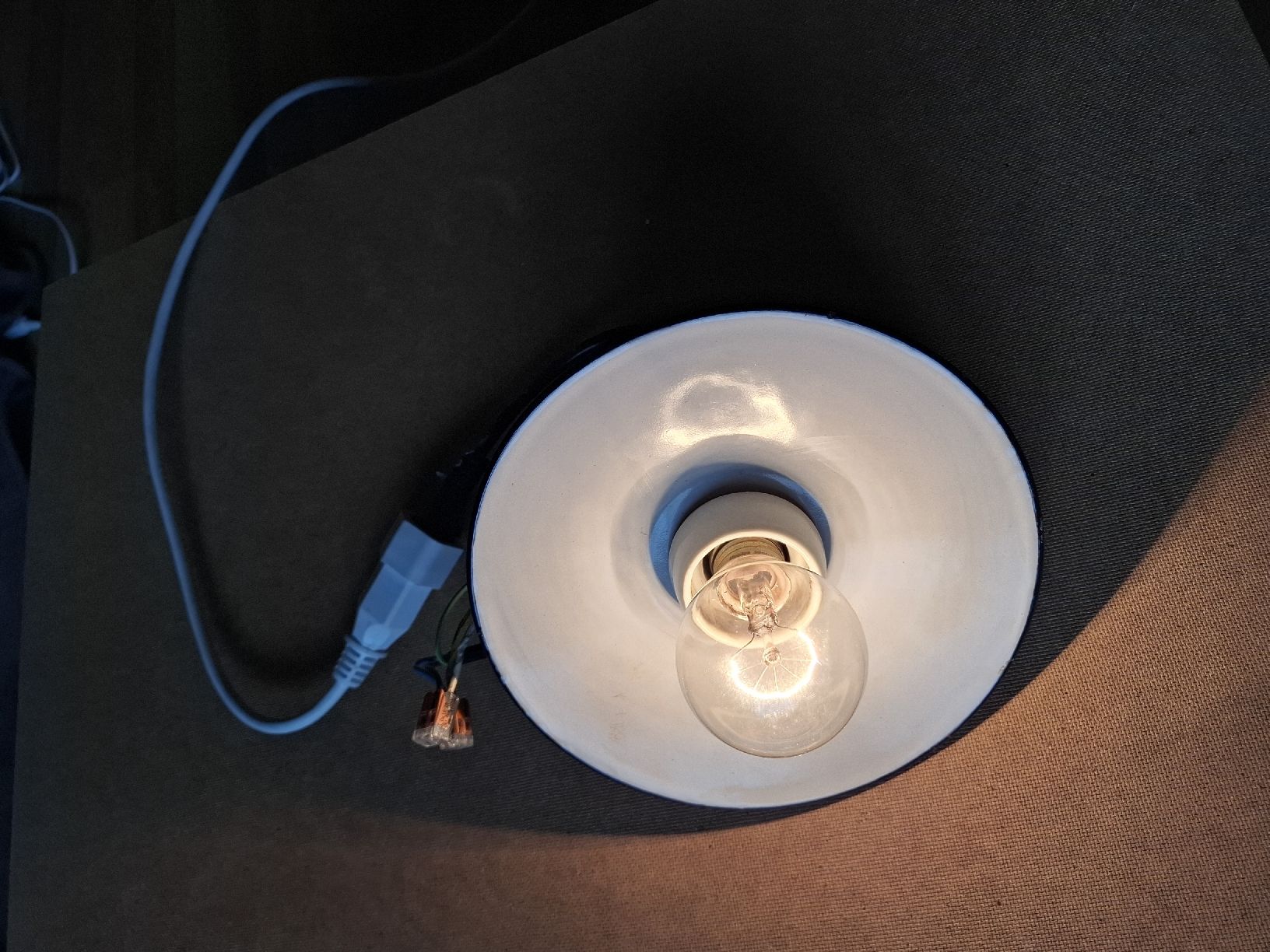 Colori: Vintage Deckenlampe weiss, Emaille Plafonnier – Usato da Aarburg venduto da Rosen_Rot_2 6