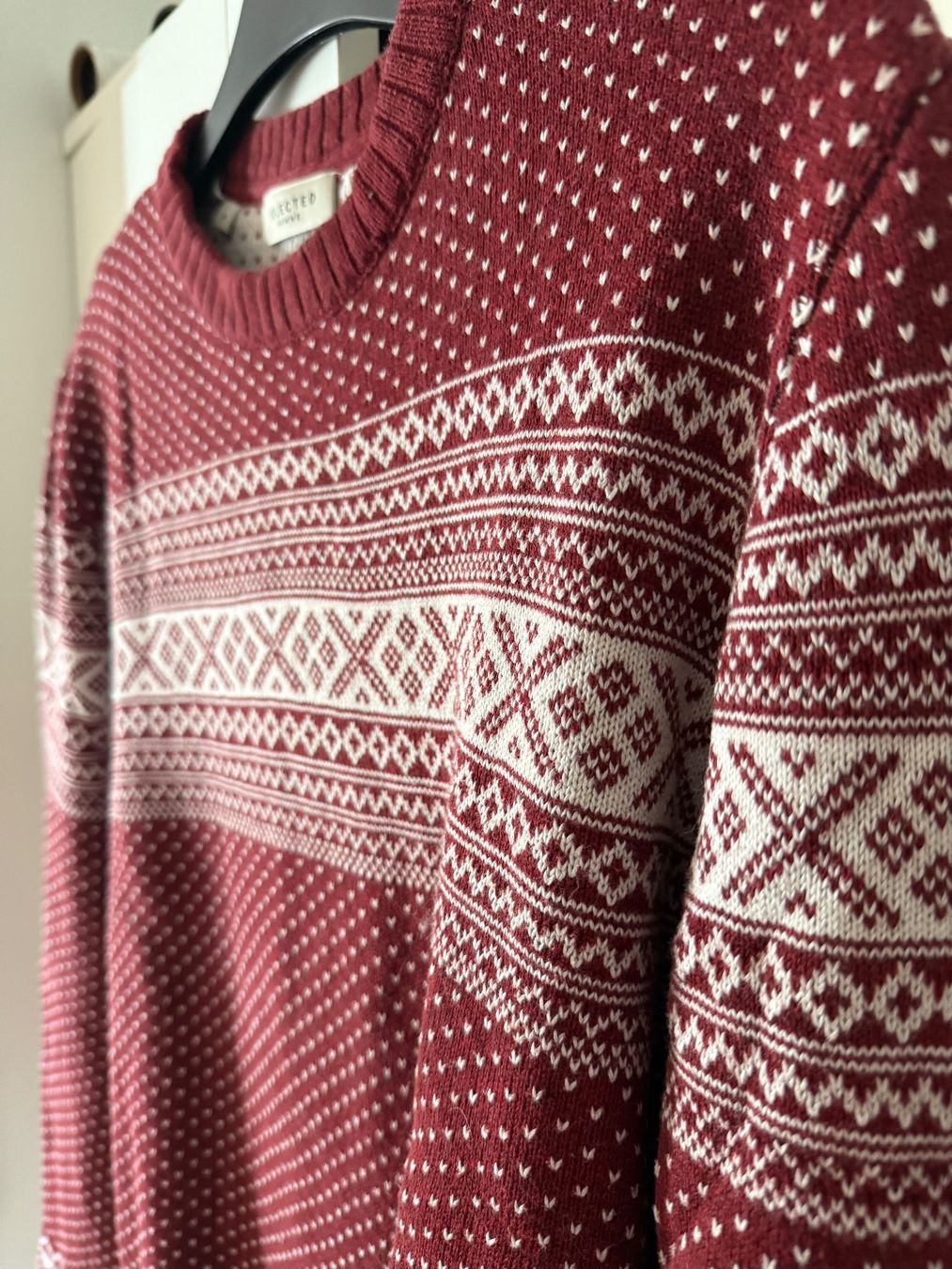 Selected Pullover & Sweatshirts: Selected Homme Rot-Weisser Pullover – Grösse M – Gebraucht aus Winterthur von Dawinchi