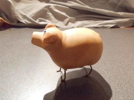 Schwein, hellbraun, Metall Beine