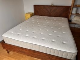 Matratze VATNESTRÖM mit kopfteil 160x200 cm guter Zustand