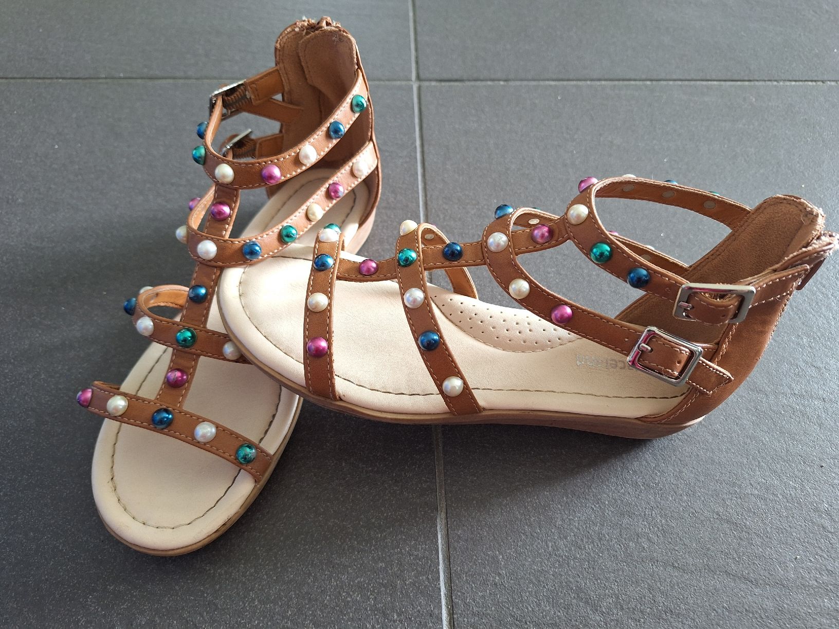 Graceland Schuhe für Mädchen: Mädchen Sandalen Gr. 33 Graceland – Gebraucht aus Brittnau von Norge77
