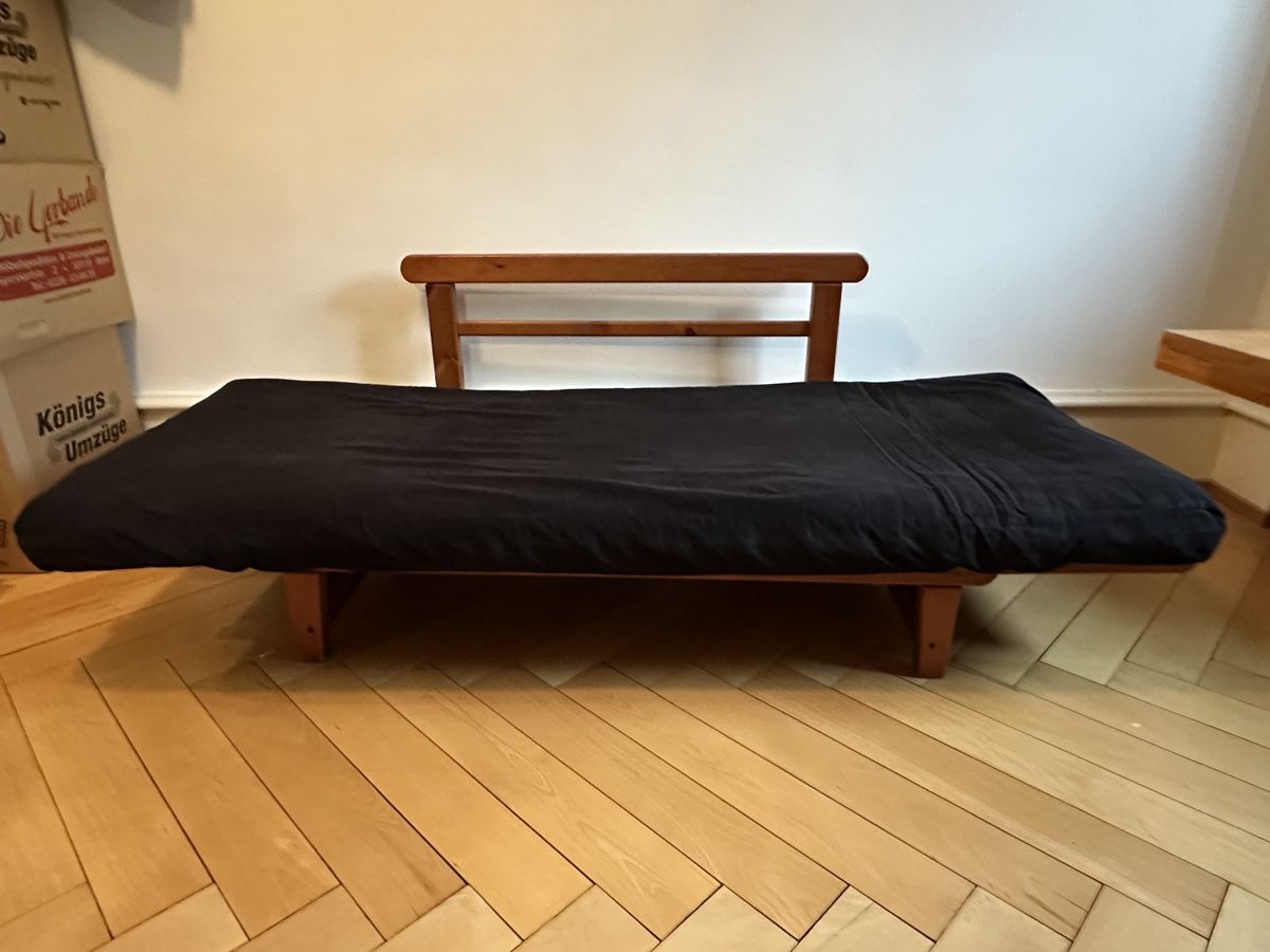 Sofas: Futon-Schlafsofa – D'occasion à Basel par mai_q2v6 5