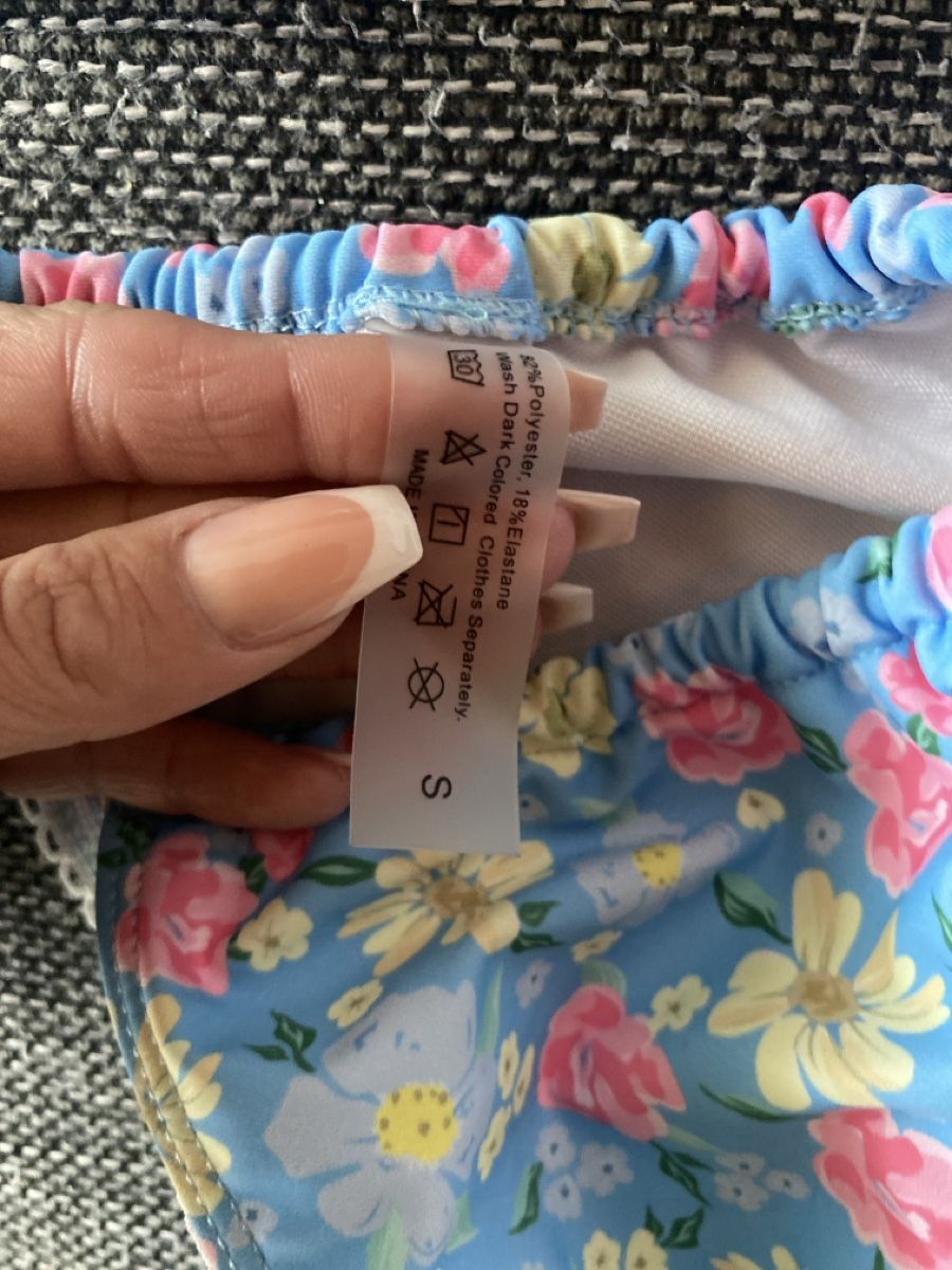 Badekleider & Bikinis: Blauer Bikini mit Blumenmuster, Grösse S, ungetragen – Neu und originalverpackt aus Steckborn von Amandabraun96 2