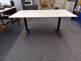 Schreibtisch weiss schwarz Metallgestell 160x80cm