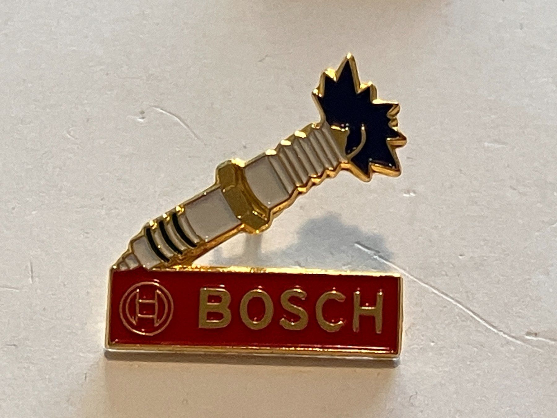 Placchette & Badge: 1 Pin Bosch – Usato da Basel venduto da djwwpp