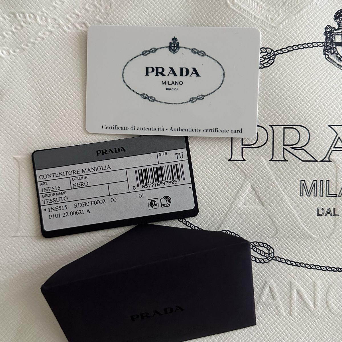 Prada Borse da donna: Prada Re-Edition 2000 Schwarz – Nuovo (secondo la descrizione) da Zürich venduto da Nomase10. 4