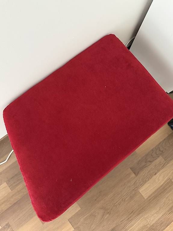 Sgabelli: Roter Hocker – Usato da Basel venduto da selinalivia 1