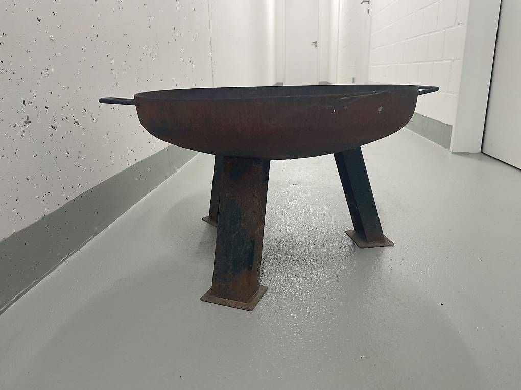 Bracieri: Robuste Feuerschale aus Metall / Eisen  Ø 55 cm – Usato da Stachen venduto da S.Froehlich