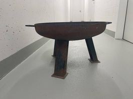 Robuste Feuerschale aus Metall / Eisen  Ø 55 cm