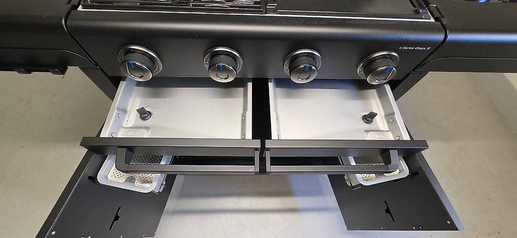 Campingaz Griglie: Barbecue campigaz serie onyx a gas – Nuovo (secondo la descrizione) da Emmenbrücke venduto da rim_ks9f 1