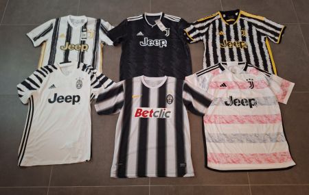Lotto 11x articoli Juventus: maglie, giacche e sciarpe