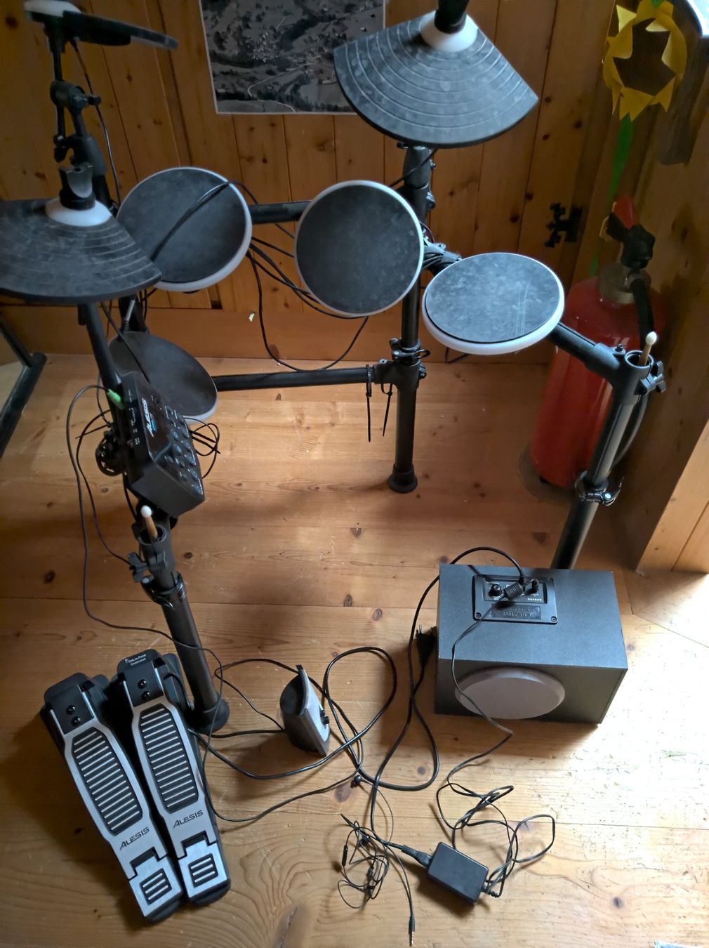 Instruments de musique: E-Drum-Set – D'occasion à Krummenau par pri_8hq2