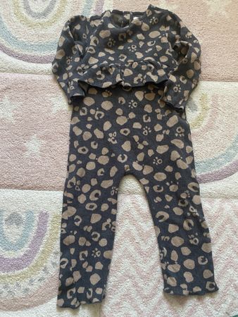 Play Up Baby Overall, Gr. 24M, Grau-Beige, Top Zustand
