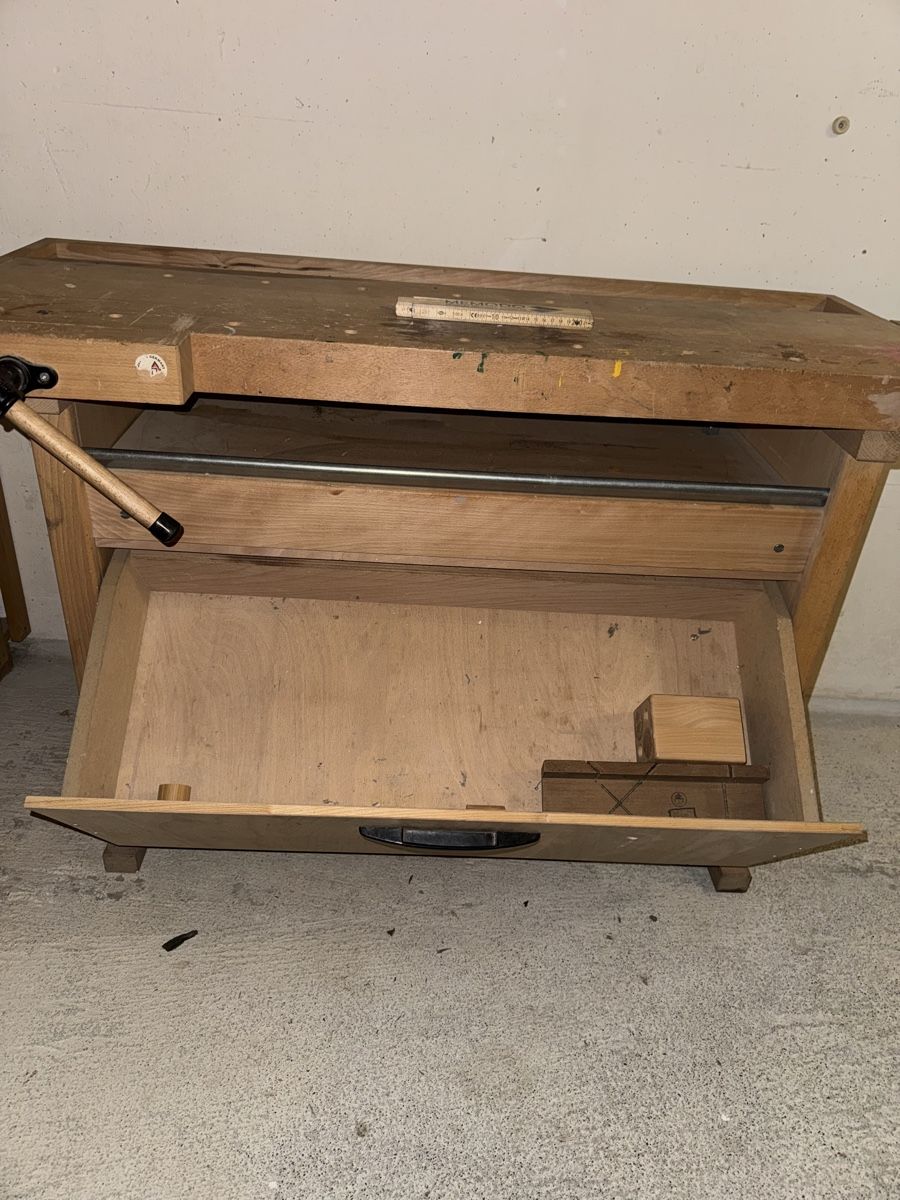 Établis: Werkbank aus Holz – D'occasion à Watt par lou_m5tq 1