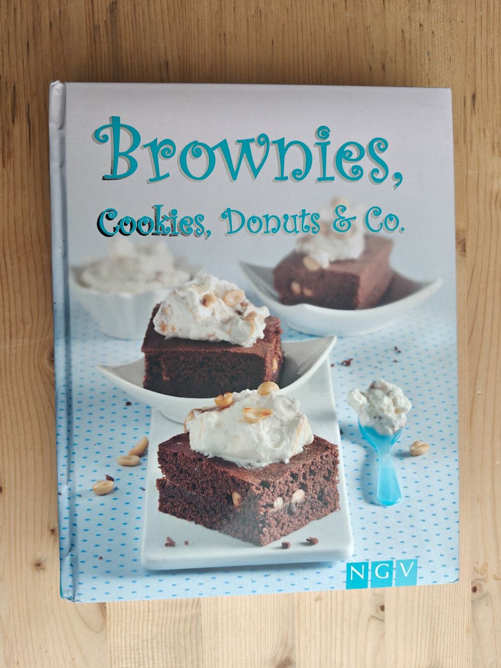 Bücher: Brownies, Cookies, Donuts & Co. - NGV 2015 – Gebraucht aus Muttenz von Negnuja