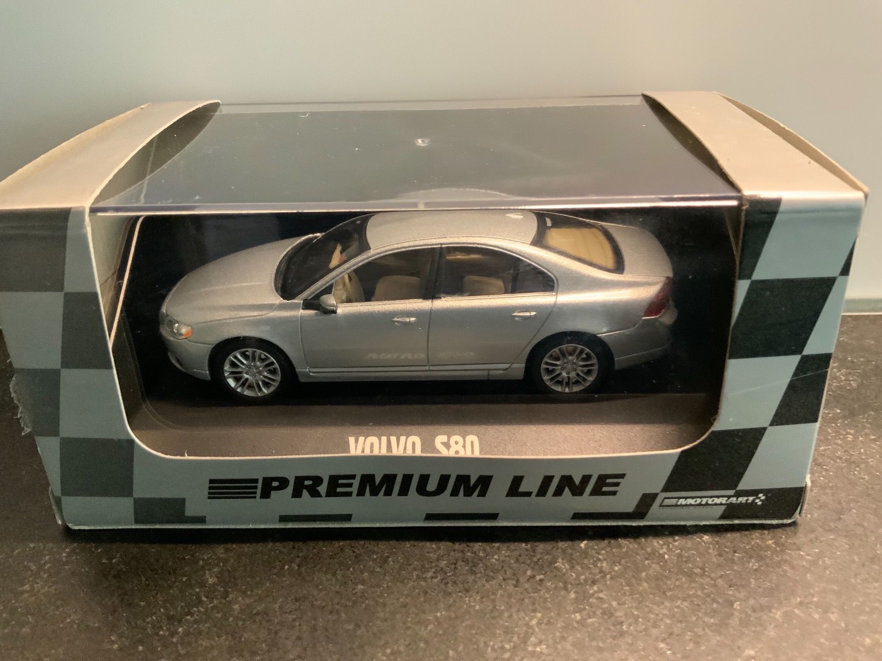 Volvo Modellautos: VOLVO S80 im Massstab 1:43 – Neu und originalverpackt aus Erlenbach im Simmental von Model_box