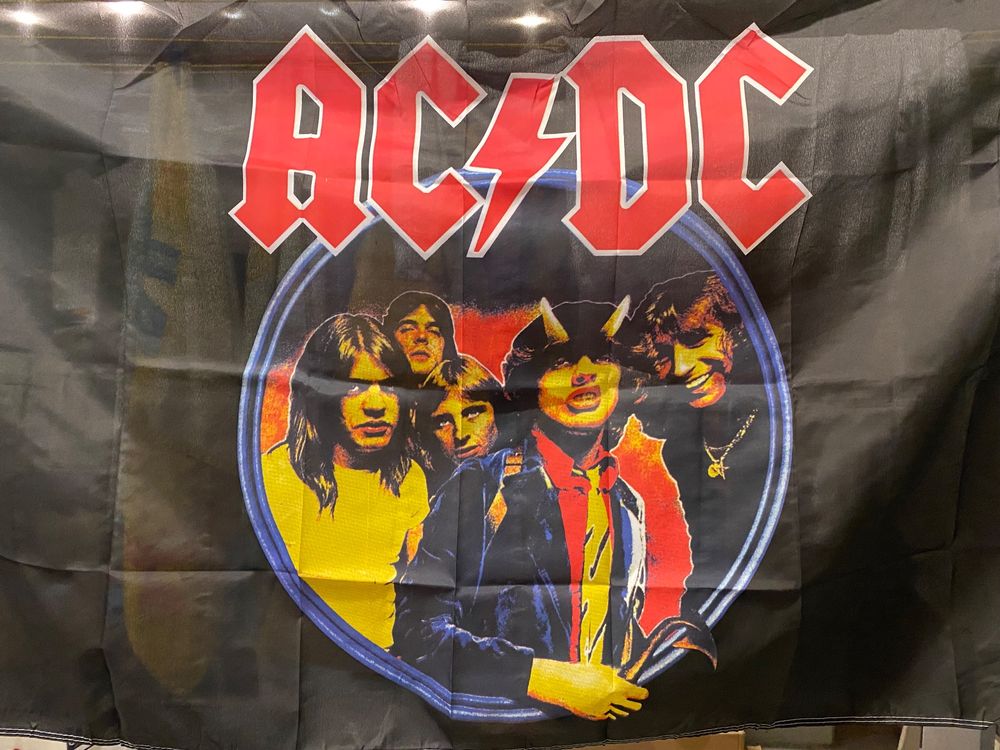 AC DC FAHNE NEU (Neu (gemäss Beschreibung)) in Waldenburg für CHF 4 ...