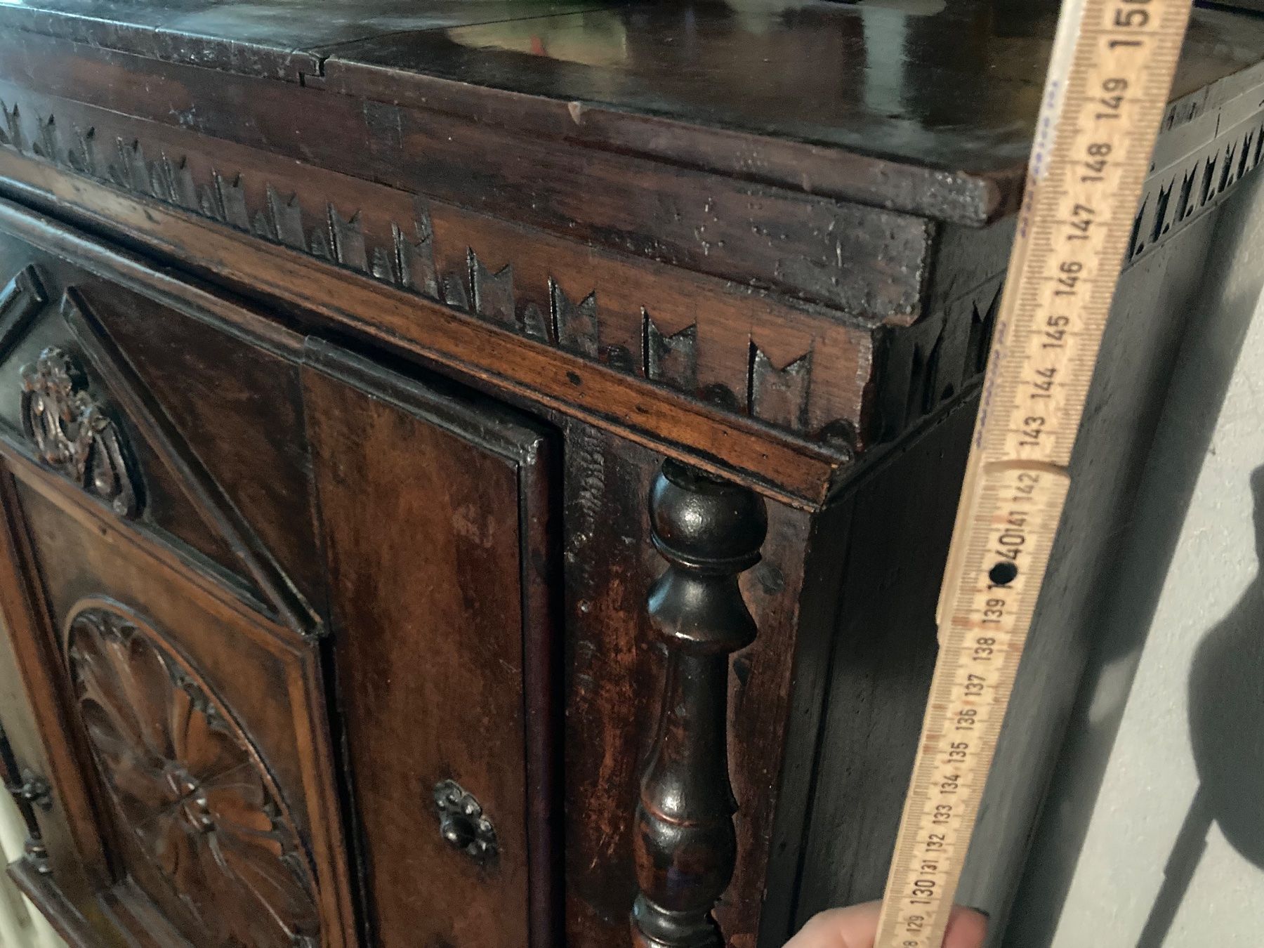 Credenze: meuble de chateau crédence Möbbel Buffet antik – Usato da St-Cierges venduto da LeRegain 7