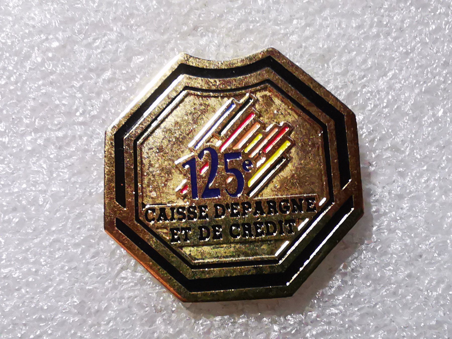 Placchette & Badge: Ansteckpin 54: – Usato da Oppligen venduto da Pin-Fall-Shop