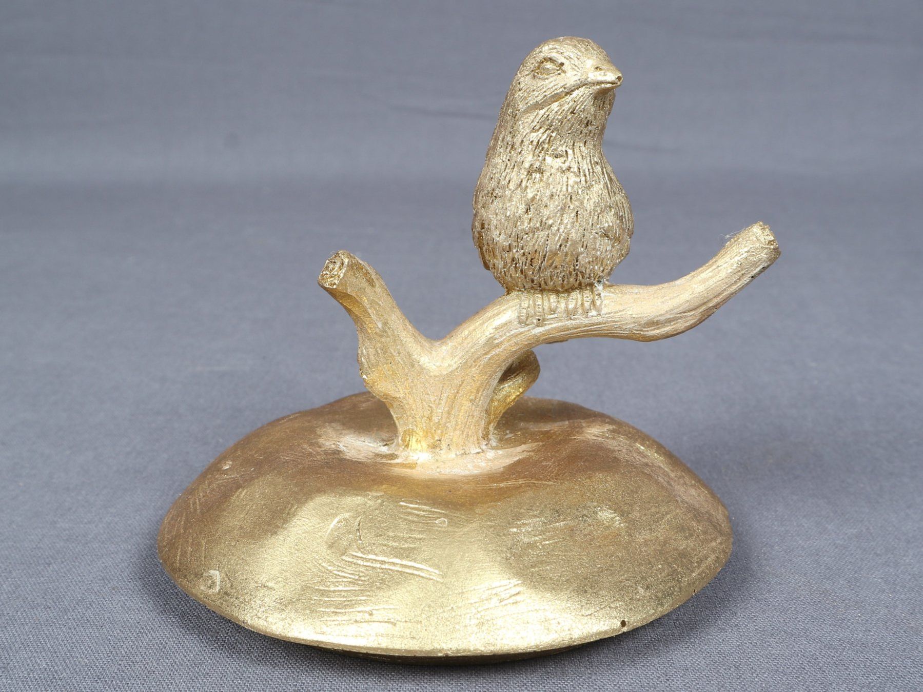 Alle Dekorationen: Goldene Deko -Dose mit Vogel – Gebraucht aus Steinen von Restwert_Steinen 5