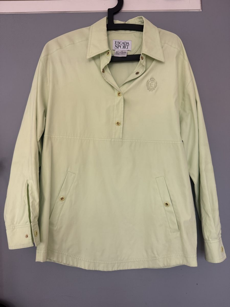 Escada Giacche: Escada Sport chemisier vert clair Taille S – Usato da Lausanne venduto da Mode_350