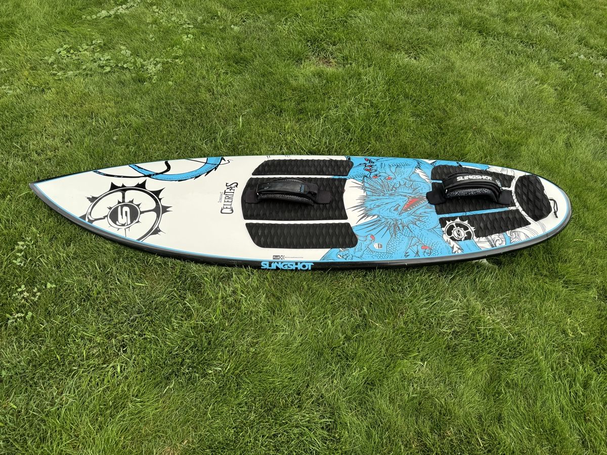 Slingshot Surfboards & Schwimmbrette: Kitesurfboard Surfboard Shortboard Surfbrett – Gebraucht aus Oberbipp von 2.0_Verkauf
