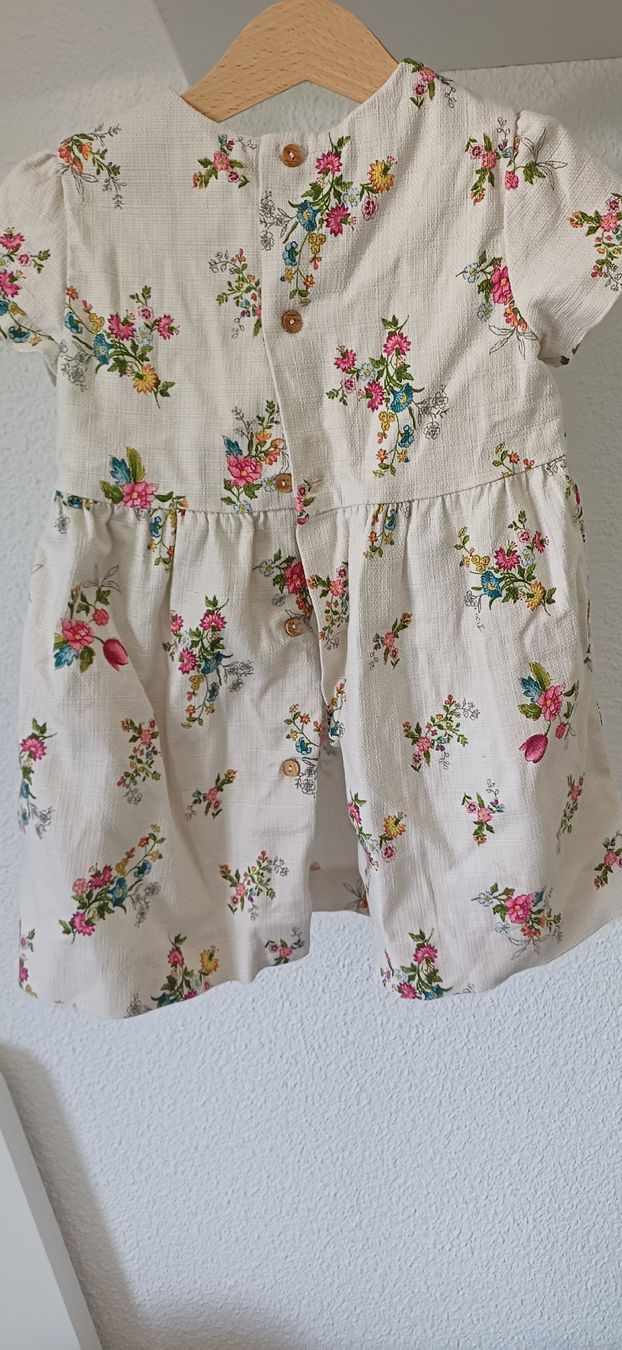 Zara Vestiti & Gonne: Zara Kleid 104 – Usato da Riniken venduto da Lessy- 2