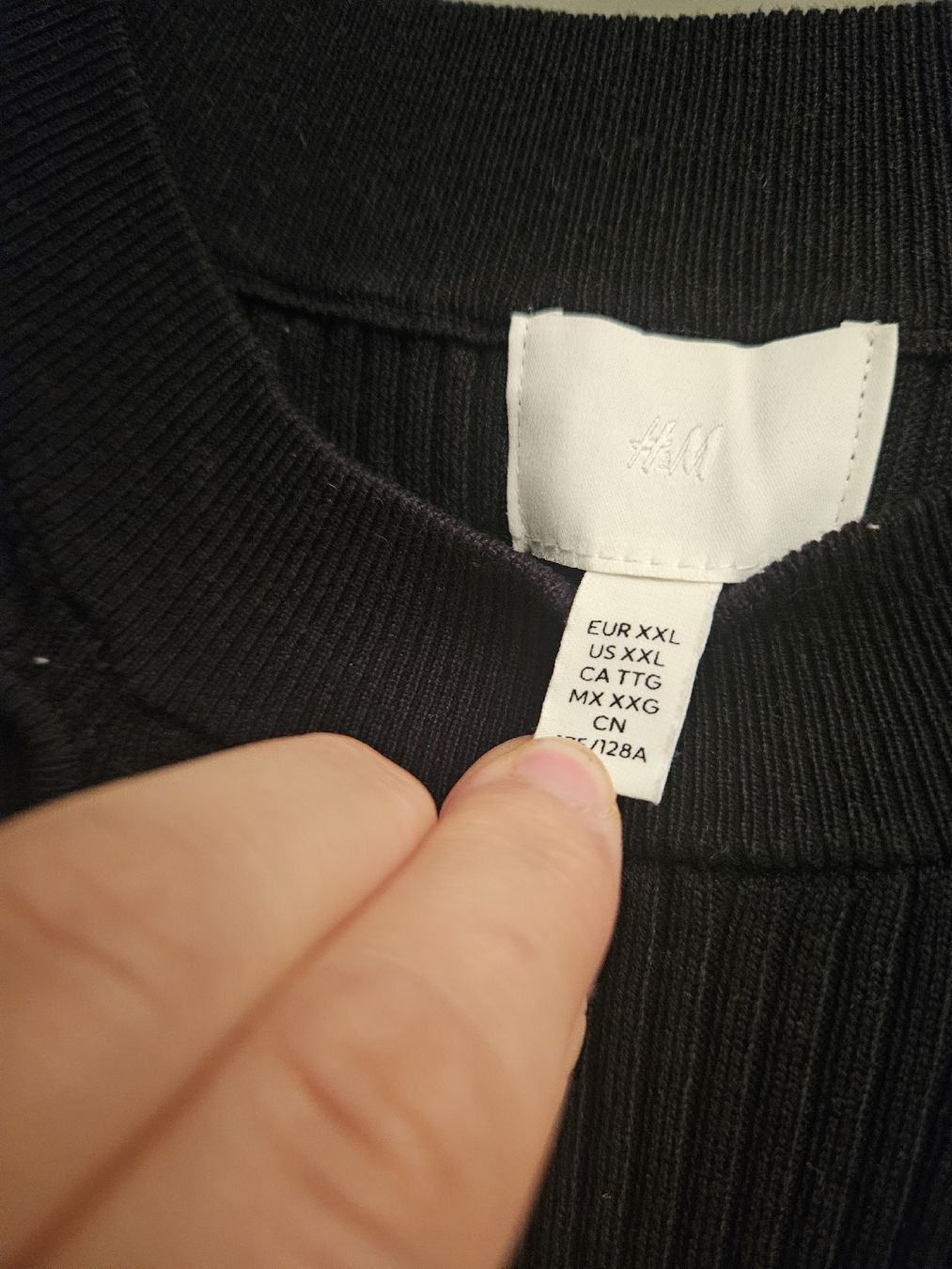 H&M Robes: robe noire xxl – Neuf avec emballage d'origine à Savigny par vei_8t66 1
