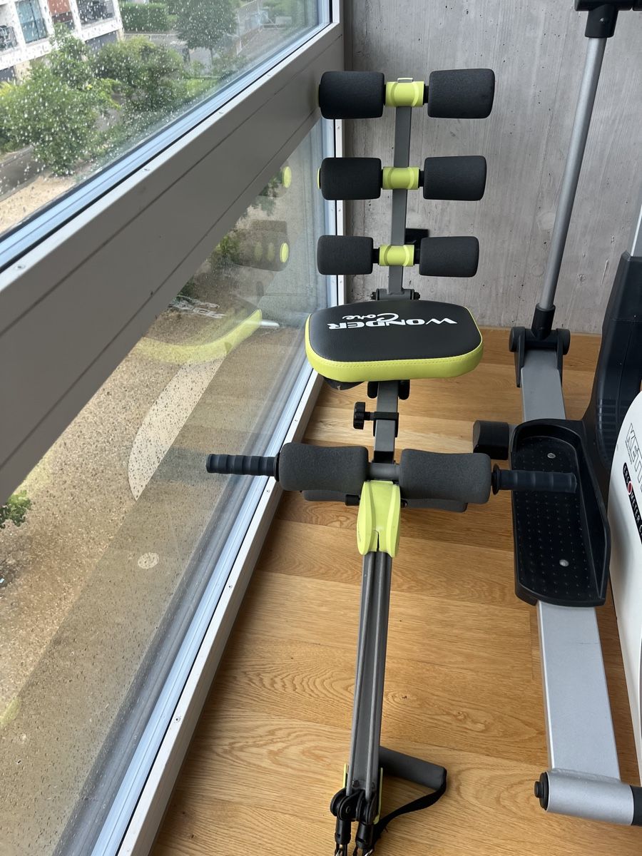 Hometrainer: Wonder Core Bauchtrainer - Fit durch den Winter! – Usato da Pfäffikon ZH venduto da rah_8twc