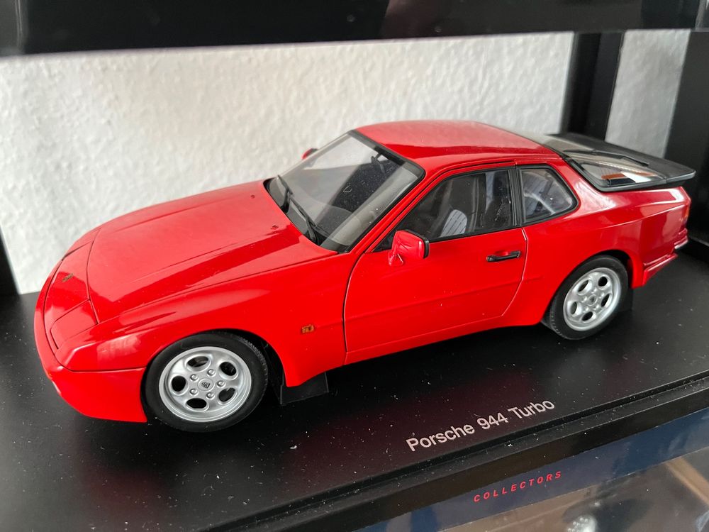Modèle Réduit Porsche 944 - Échelle 1:43 - Occasion