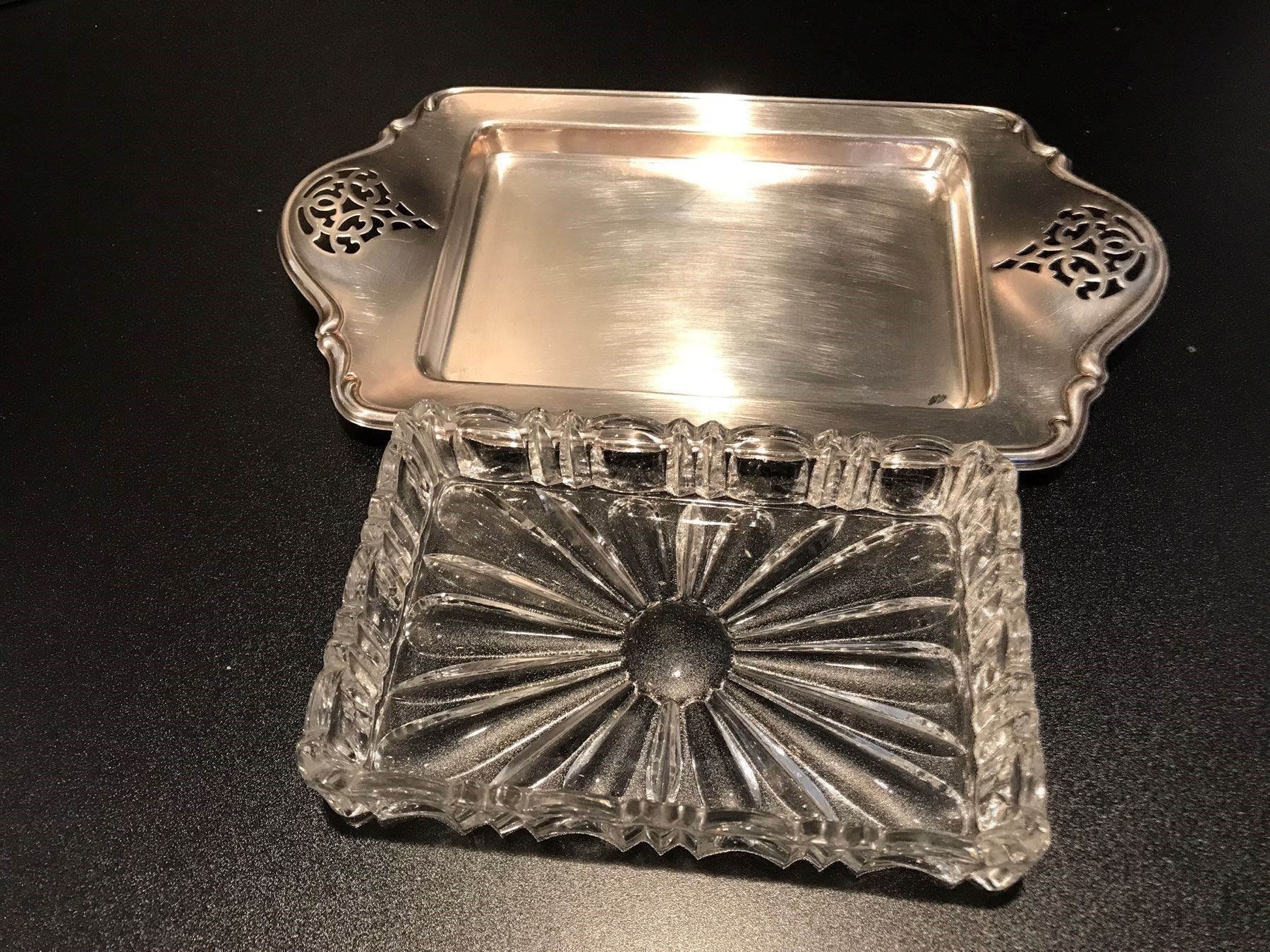Piatti di portata: Alte Schale mit Glaseinsatz – Usato da Einsiedeln venduto da artgallery59 1