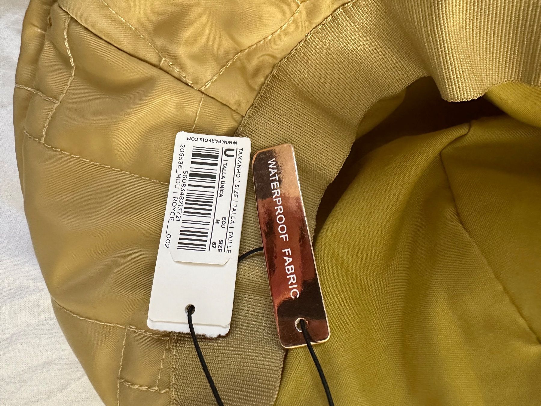 Copricapi, berretti & cappellini: Chapeau   Bucket hat Parfois Neuf – Nuovo e nell'imballaggio originale da Basel venduto da kik_ki_05 2