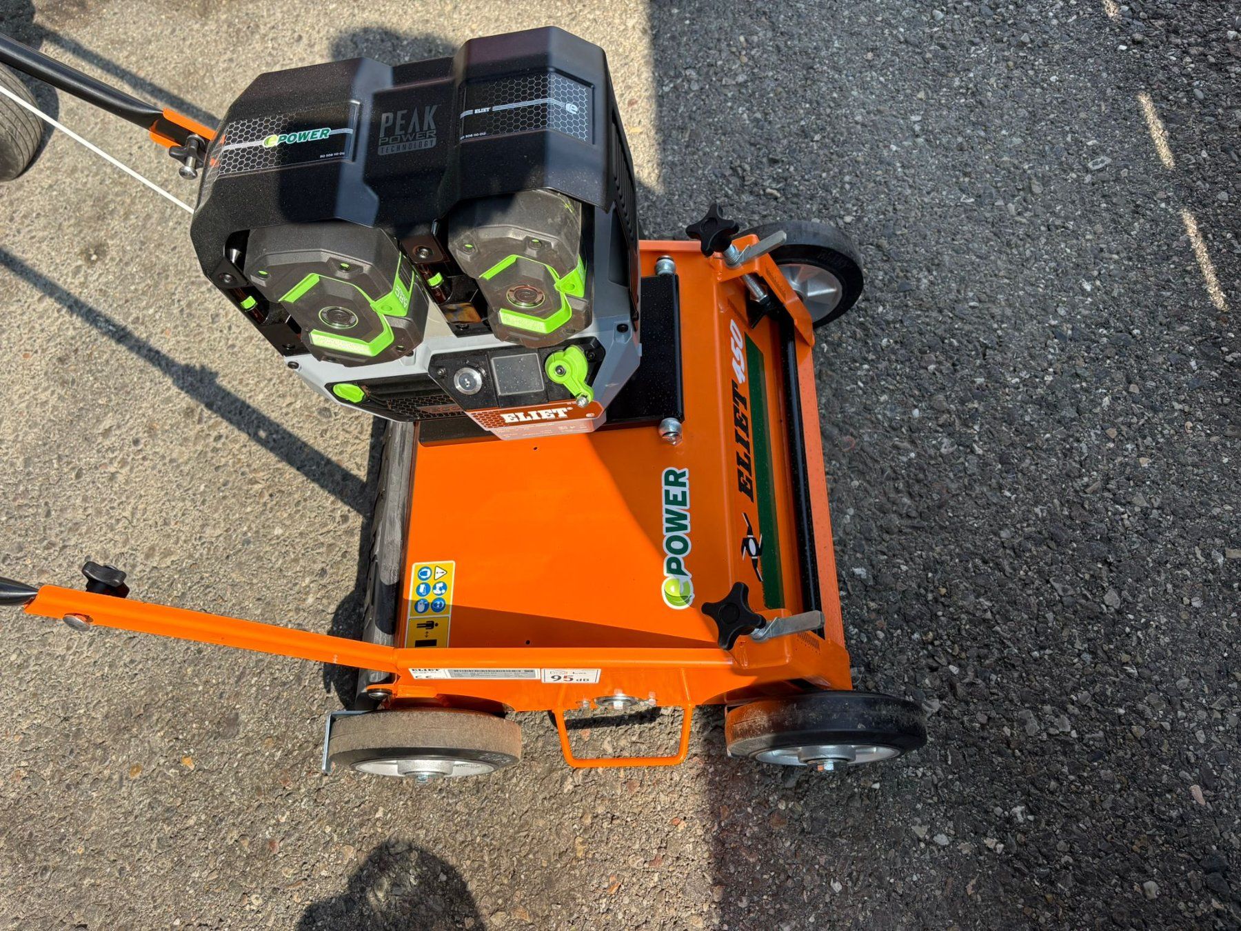 Attrezzi per la lavorazione del suolo: Vertikutierer Eliet E450 DC – Usato da Hasle b. Burgdorf venduto da EGO-PowerPlus3415
