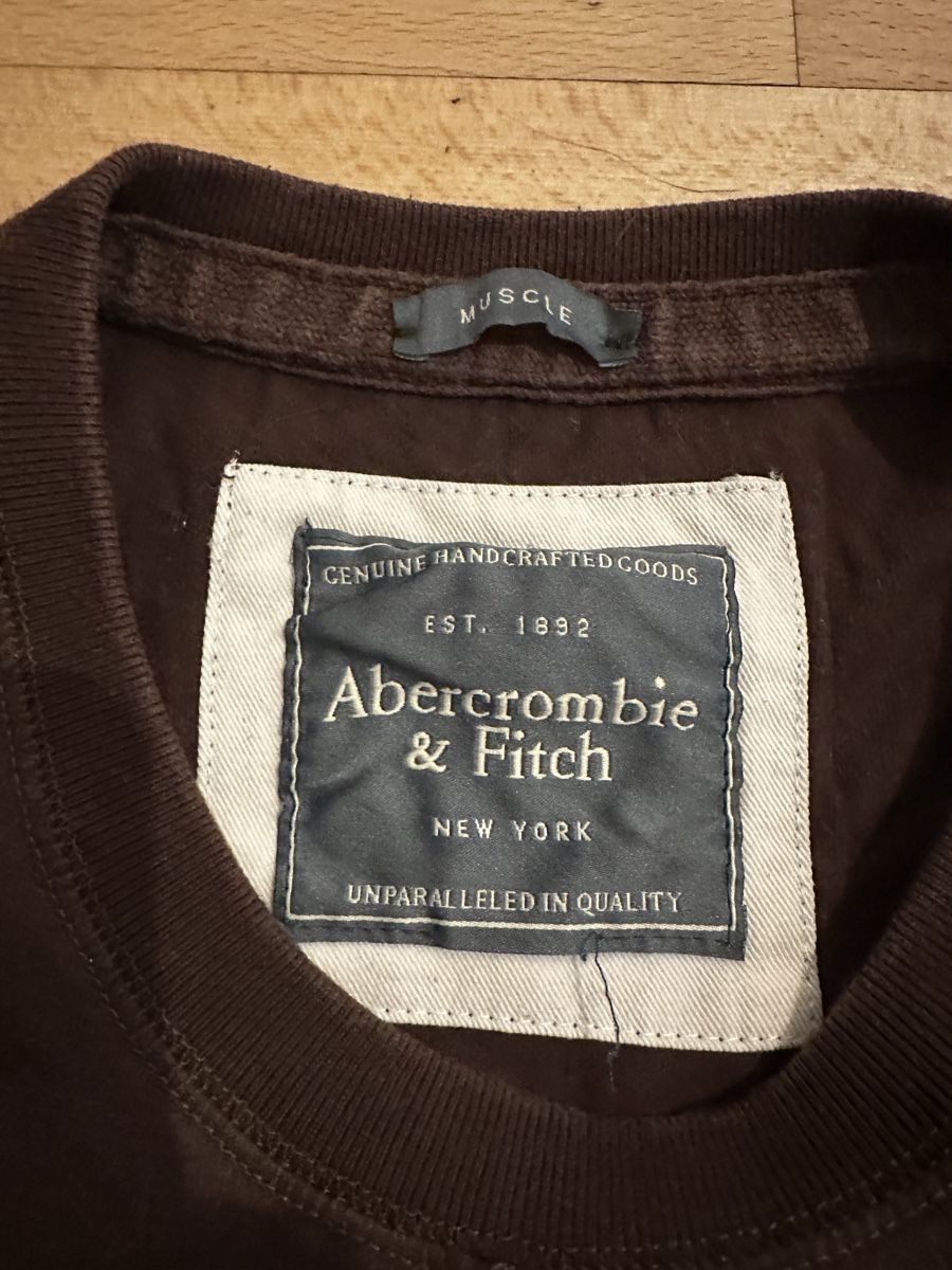 Abercrombie Pullover & Sweatshirts: Abercrombie & Fitch Sweatshirt Kinder – Gebraucht aus Sarmenstorf von SamiraB. 1