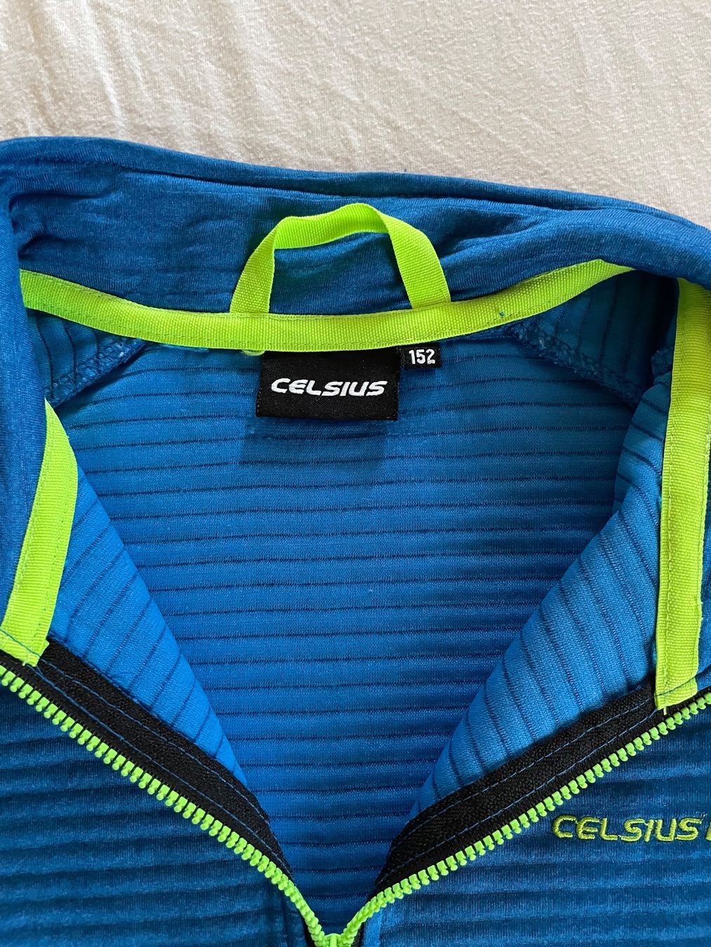 Jacken & Mäntel: Blaue Sportjacke, Gr.152 – Gebraucht aus Cham von 2eye 3
