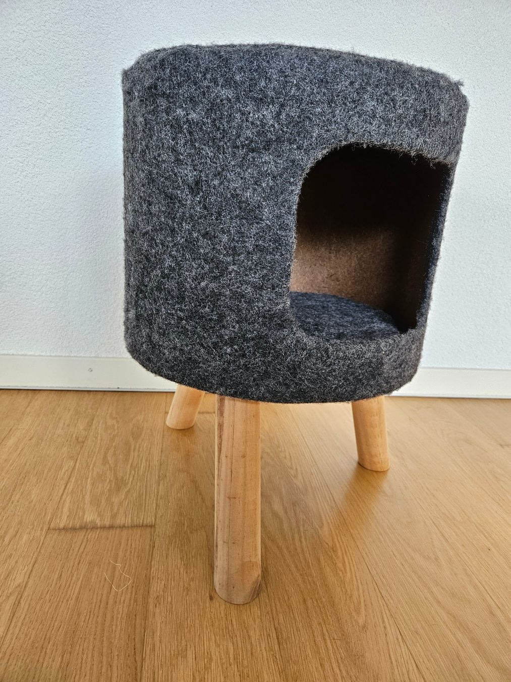 Tiragraffi: Trixie Katzenhöhle/Katzenbaum, Höhe 50cm – Nuovo (secondo la descrizione) da Liestal venduto da corneb 1