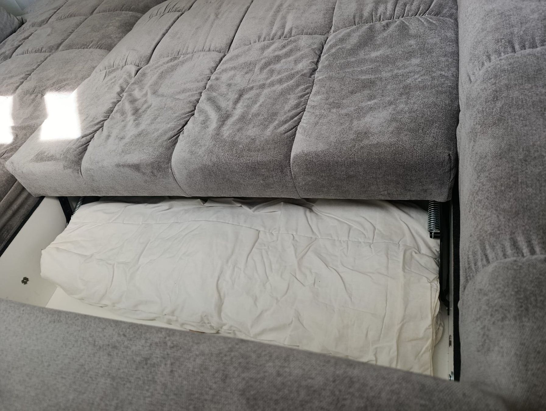 Divani: Ecksofa Grau mit Bettfunktion und Stauraum 270x220cm – Usato da Hedingen venduto da Maurice_Green 3
