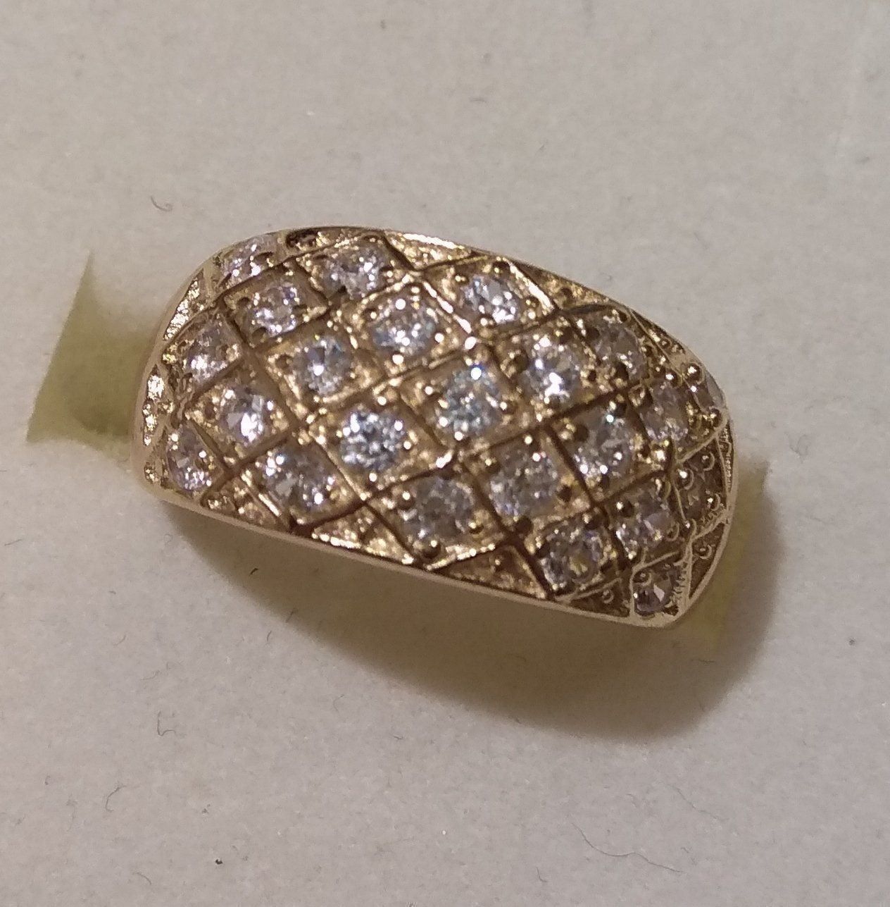 Anelli: Vergoldeter Ring mit Strass Steinen Gr. 51 – Nuovo e nell'imballaggio originale da Münchenbuchsee venduto da Daniel0133 1