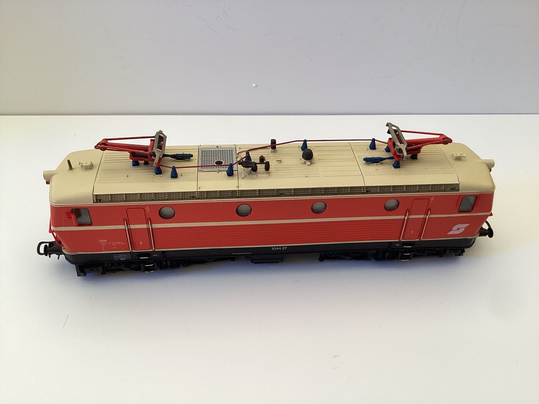 Roco Modellini di ferrovie: Roco 04197S ÖBB 1044.27 H0 1:87 – Usato da Effretikon venduto da simtek_de 2