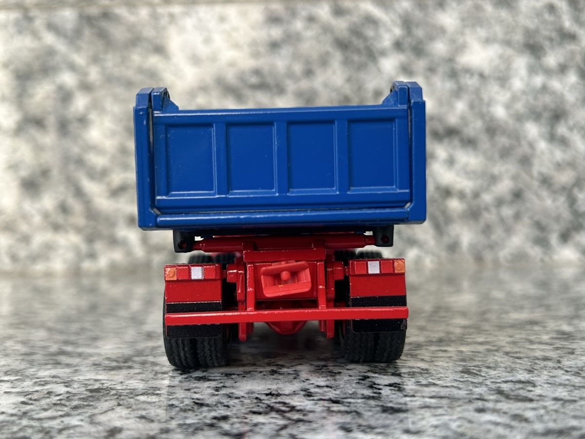 Conrad Modellbausätze & Standmodelle: MAN Kipper , 1:50 , Conrad – Gebraucht aus Horw von Tigercat635 1