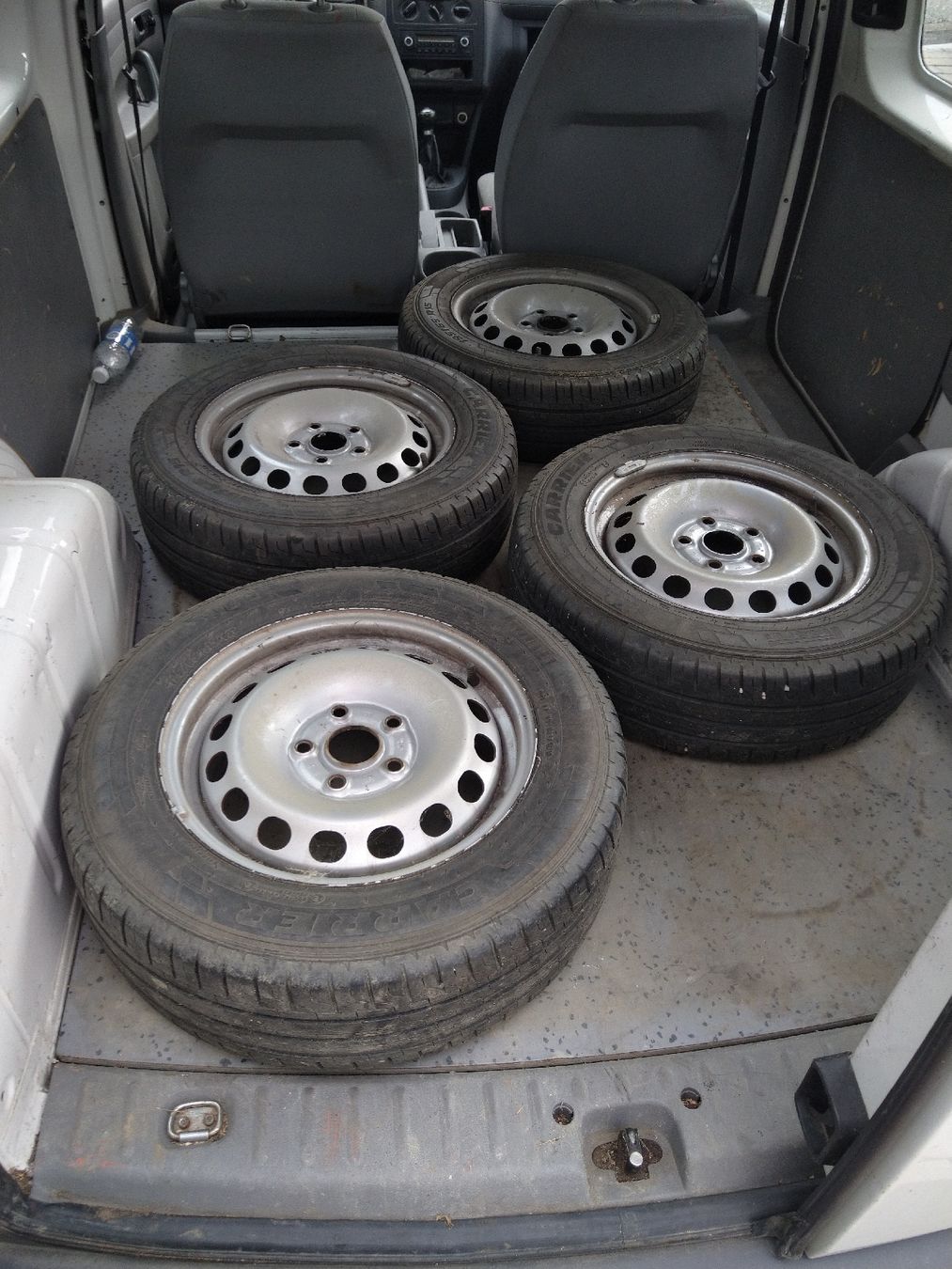 VW Véhicules utilitaires: VW Caddy 1.9 TDI 4 Motion – Défectueux à Bévilard par Fendtfarmer3s 3