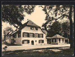 Riehen, Wettsteinhaus mit Strassenpartie
