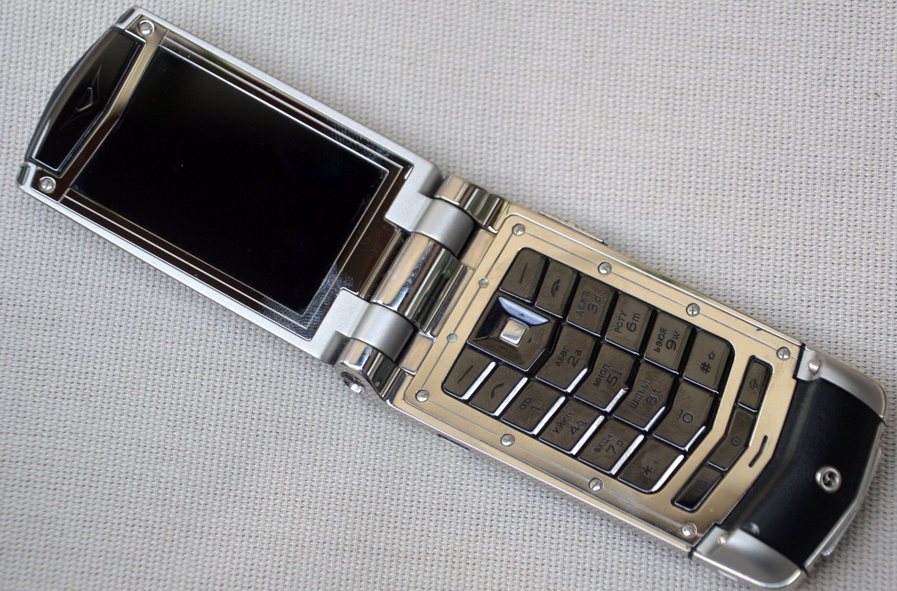 Vertu Telefoni cellulari / Smartphones: Vertu Constellation F – Usato da Collonges venduto da Auganien 3