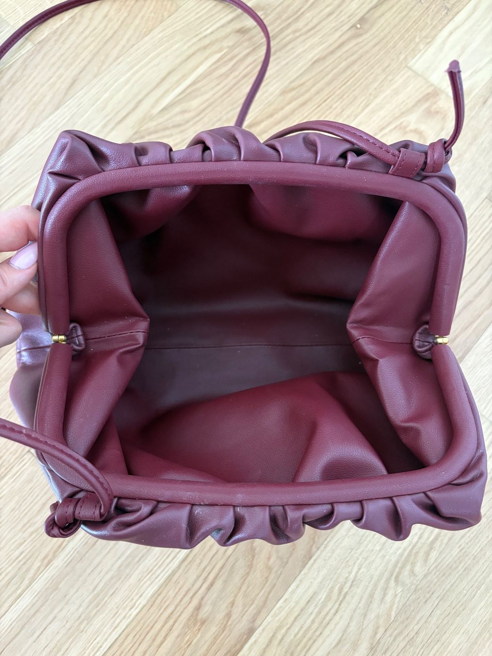Sacs femmes: Dunkelrote Handtasche in Lederoptik – D'occasion à Dübendorf par SophieNadine1 2
