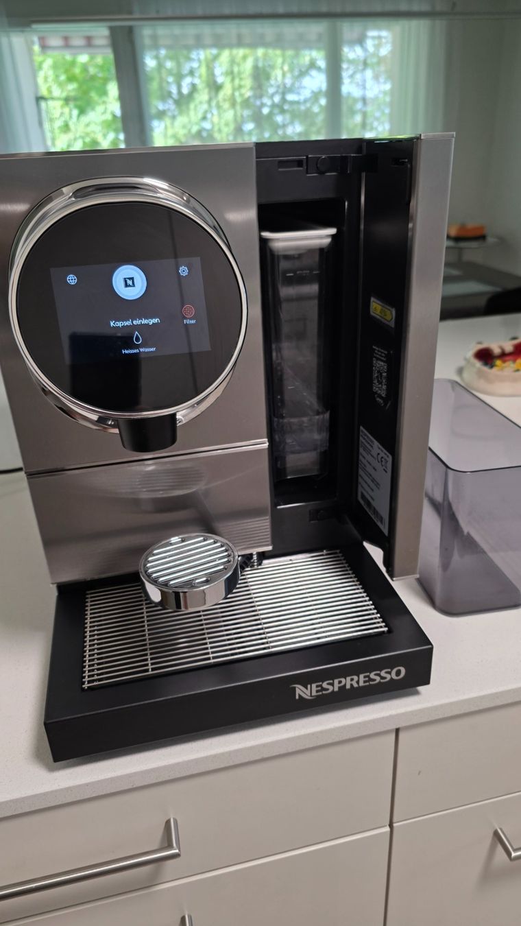 Nespresso Machines à café & Machines à expresso: Nespresso Memento 100 Pro – D'occasion à Kloten par Pocoloco69 1