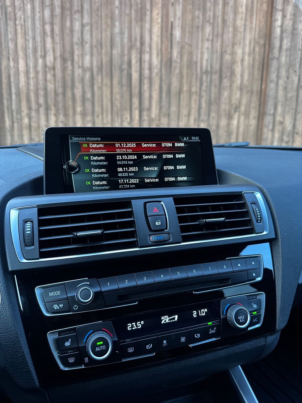 BMW Automobili: BMW 1er M-Paket x-Drive – Usato da Winterthur venduto da don_5dv6 8